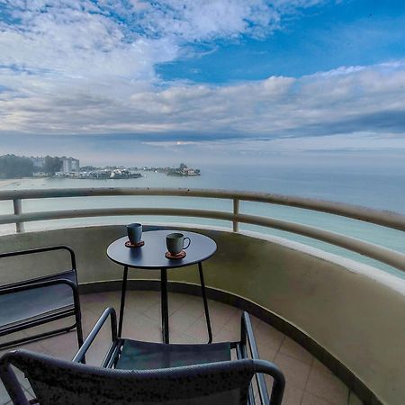 'Newly Refurbished' 'Sunny Seaview' At Regency With 2 Carpark By Shine Stay ポートディクソン エクステリア 写真