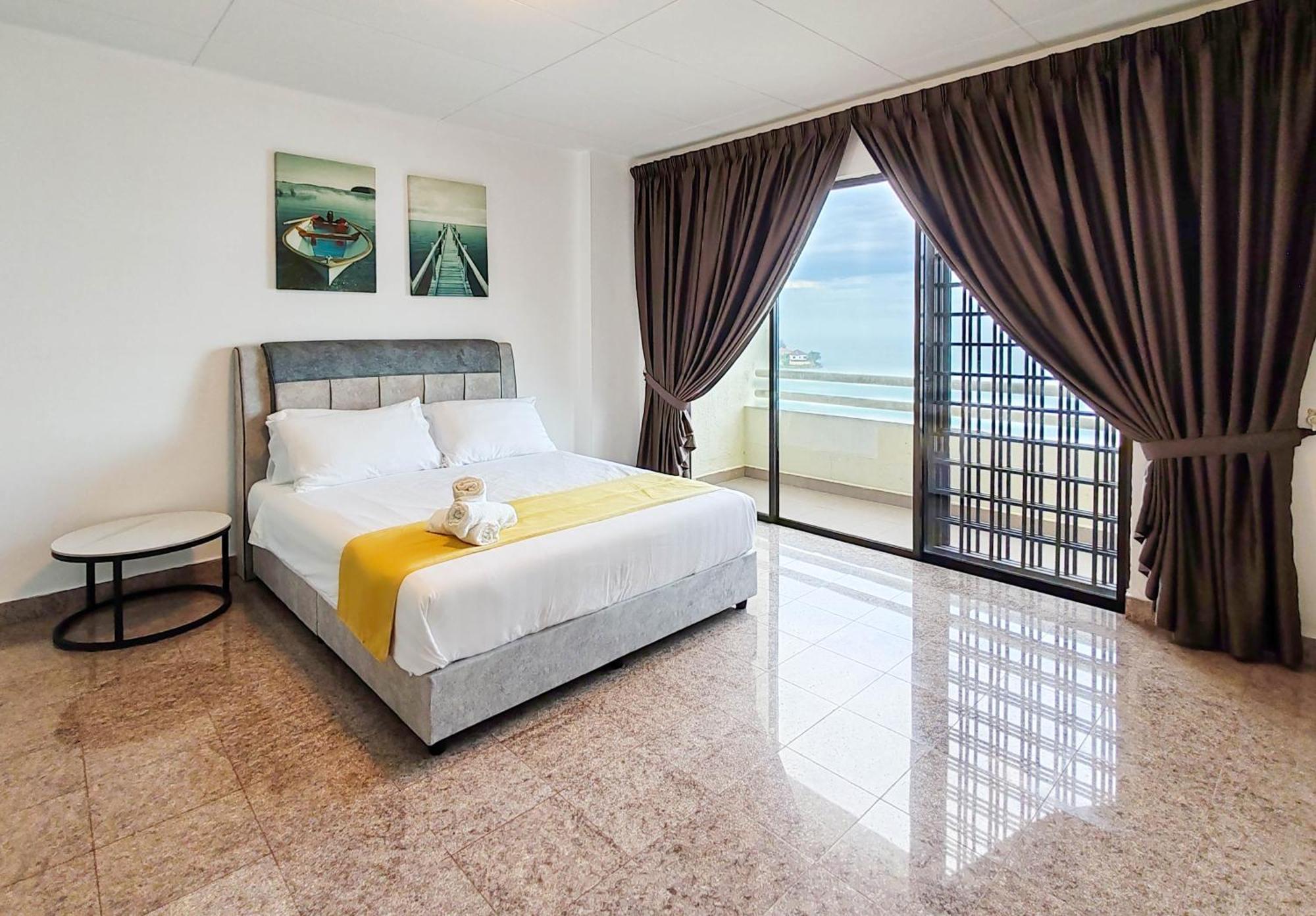 'Newly Refurbished' 'Sunny Seaview' At Regency With 2 Carpark By Shine Stay ポートディクソン エクステリア 写真