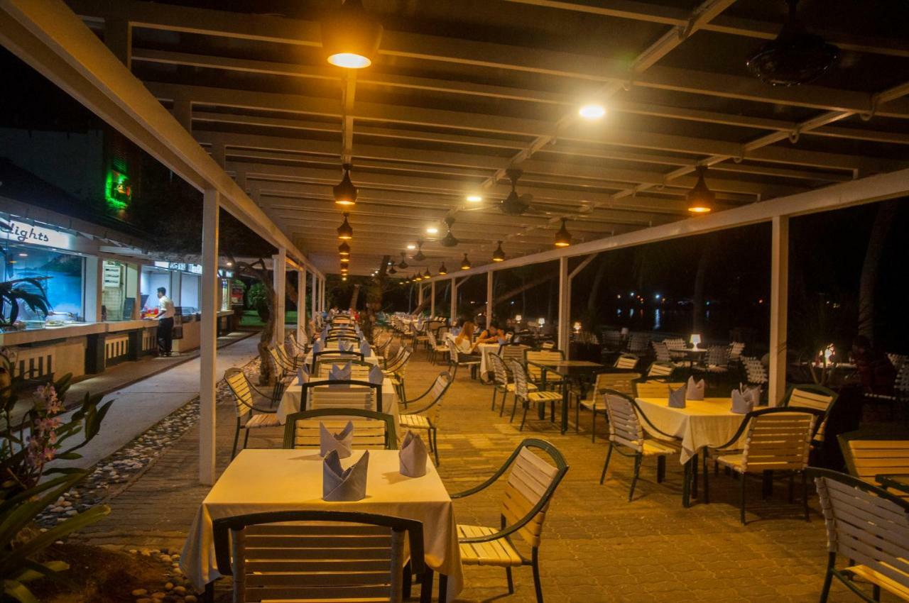 'Newly Refurbished' 'Sunny Seaview' At Regency With 2 Carpark By Shine Stay ポートディクソン エクステリア 写真